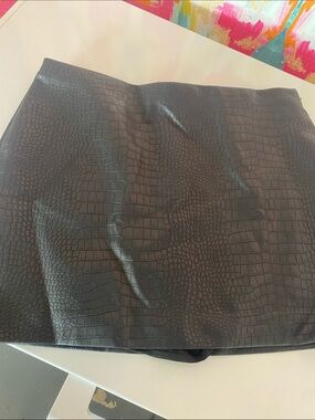 Abercrombie & Fitch Black Faux Croc Mini Skort. Size large, runs small. NWT.